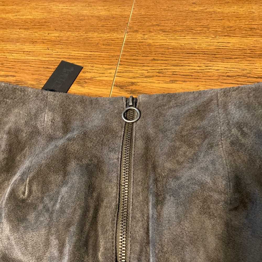 Blank NYC Suede Skirt. - Picture 7 of 11